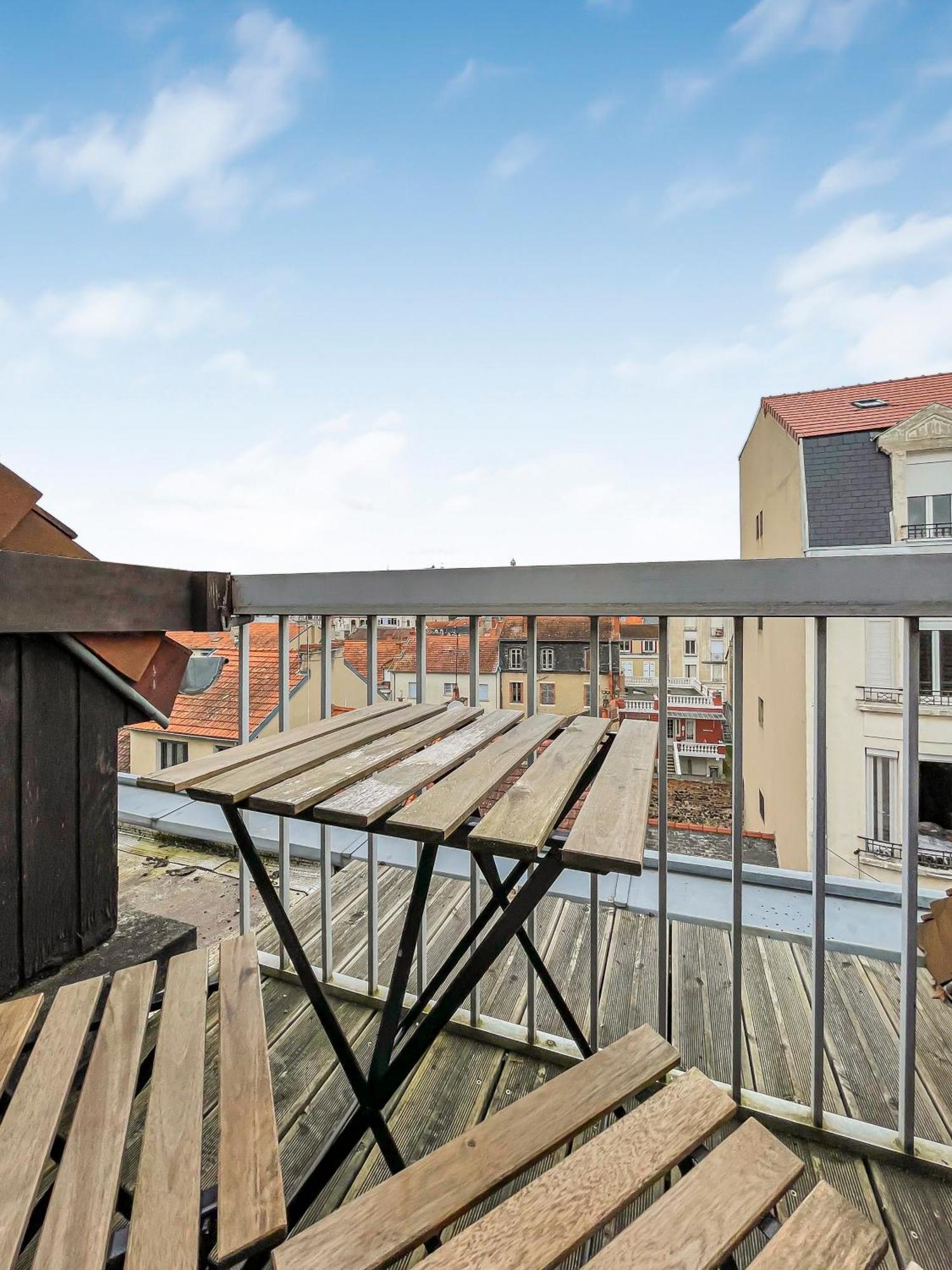 Appartement Pied-A-Terre A Montluçon Extérieur photo