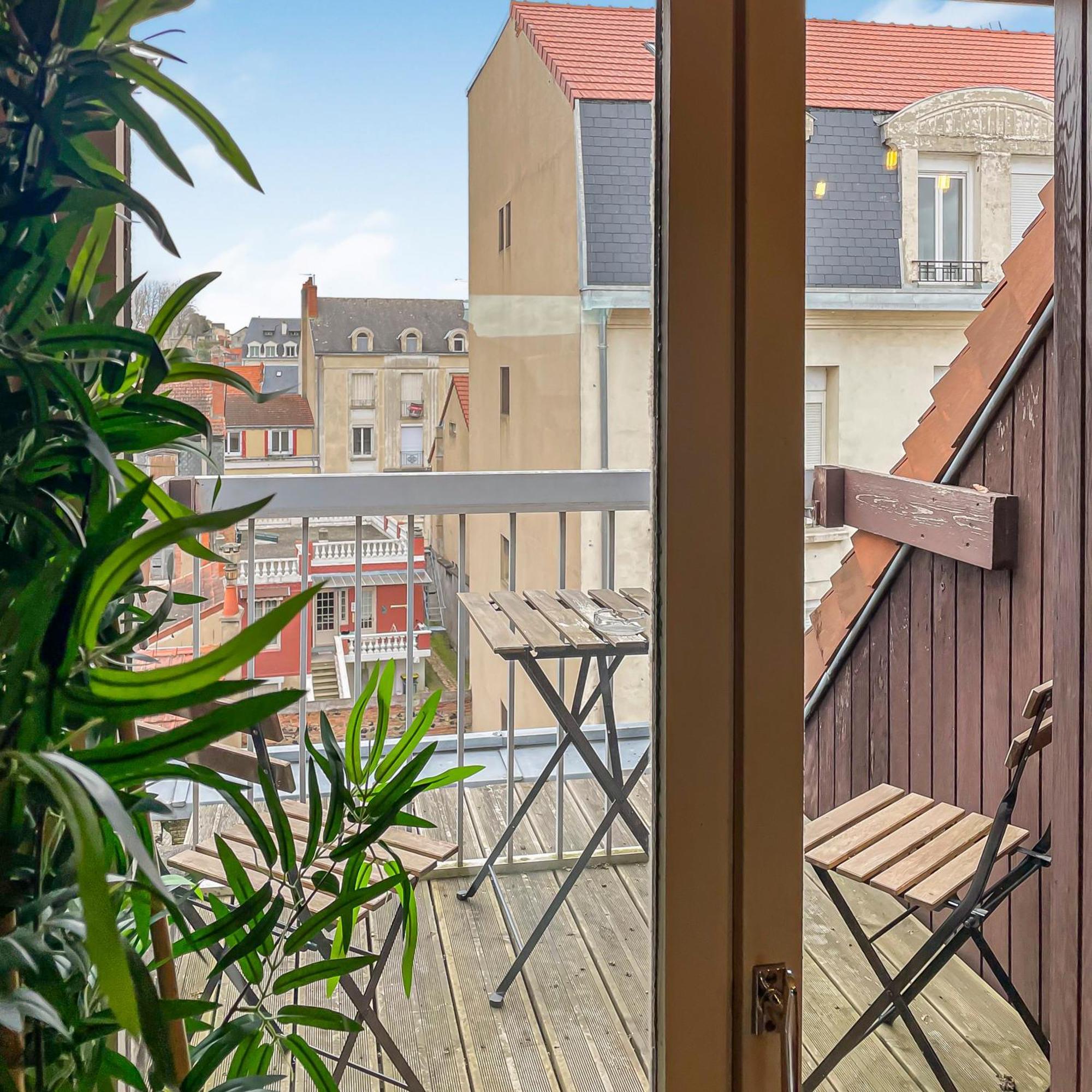 Appartement Pied-A-Terre A Montluçon Extérieur photo